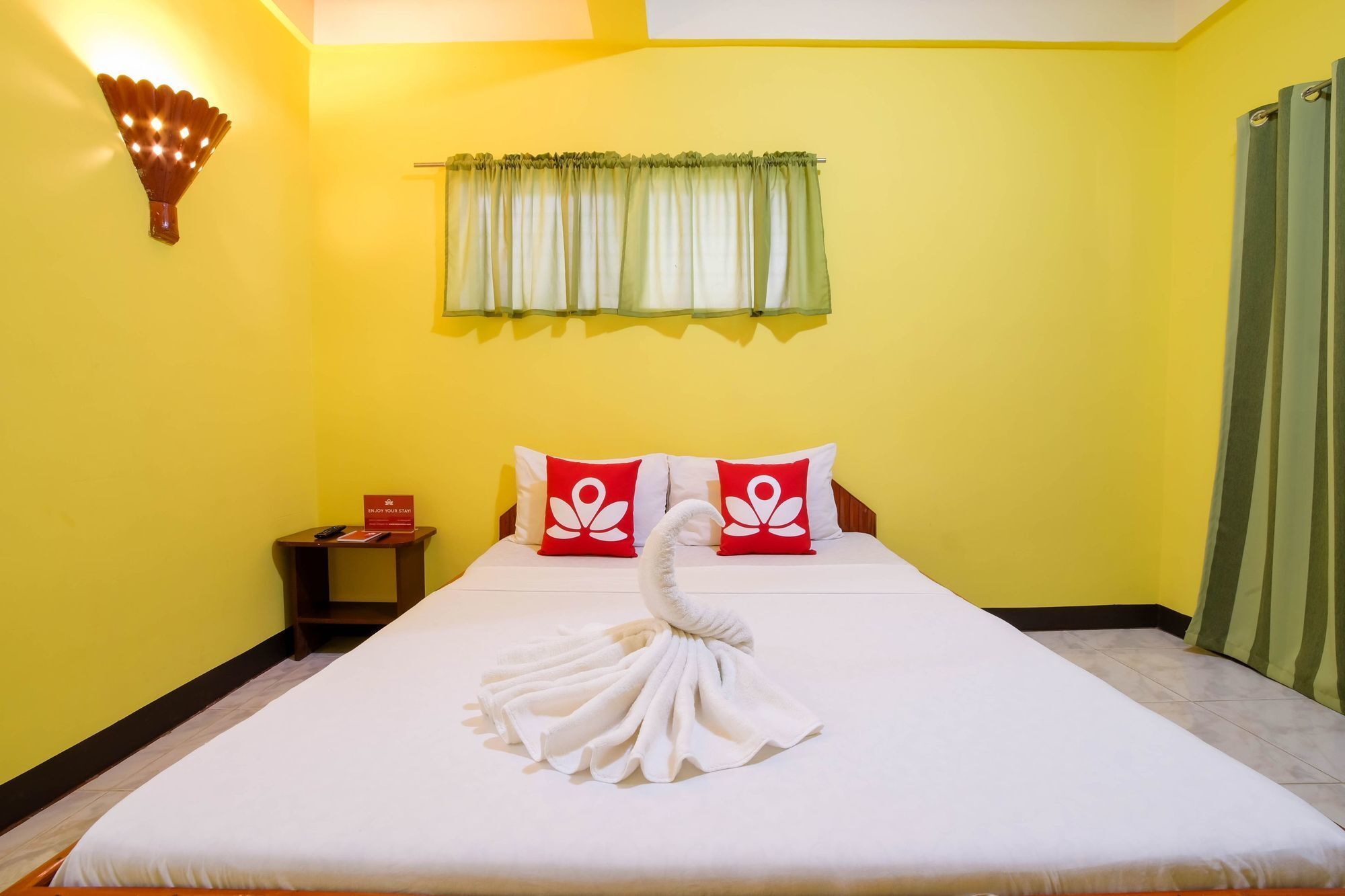 Zen Rooms White Beach Пуерто Галера Екстериор снимка