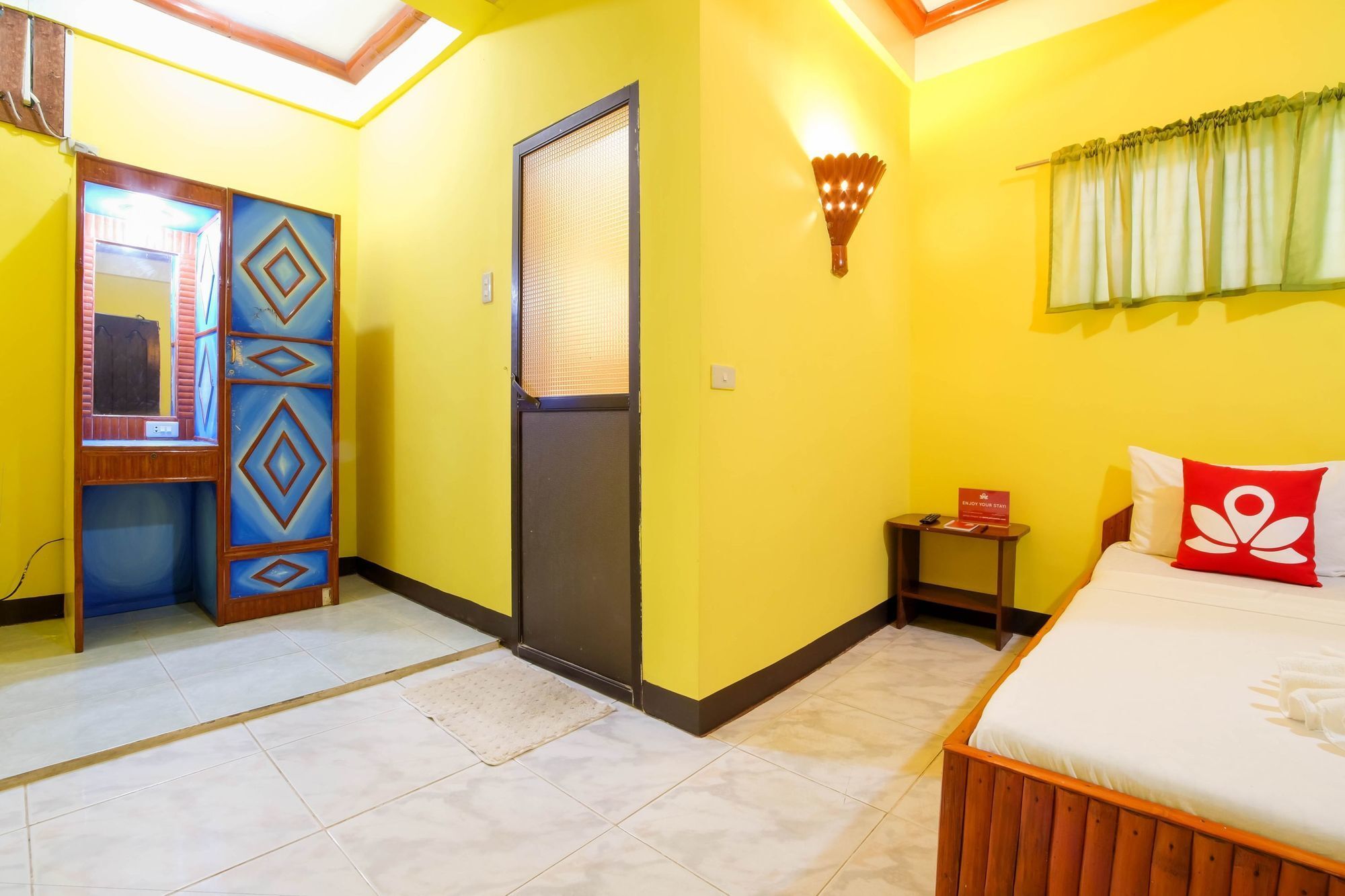 Zen Rooms White Beach Пуерто Галера Екстериор снимка
