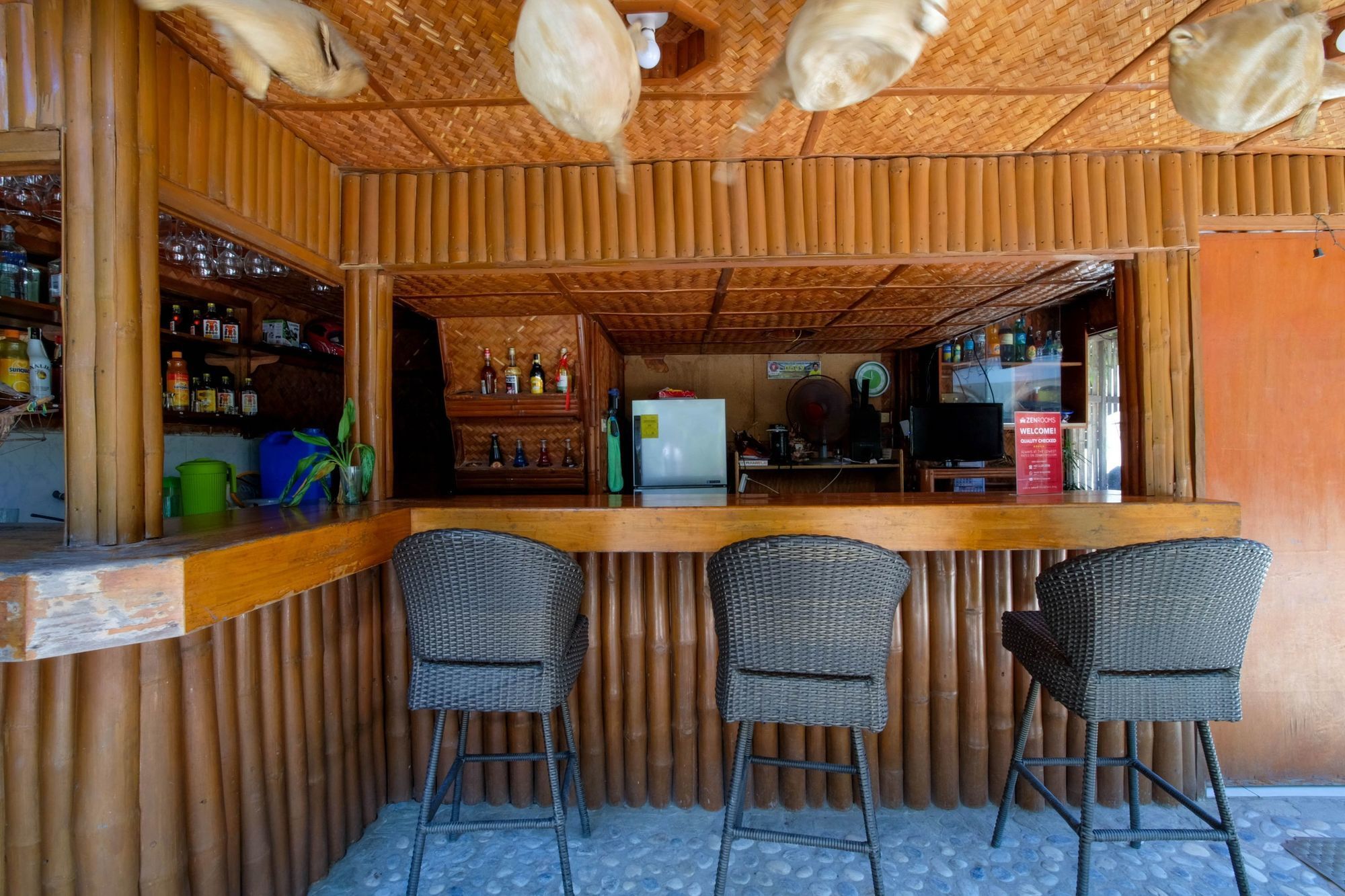 Zen Rooms White Beach Пуерто Галера Екстериор снимка