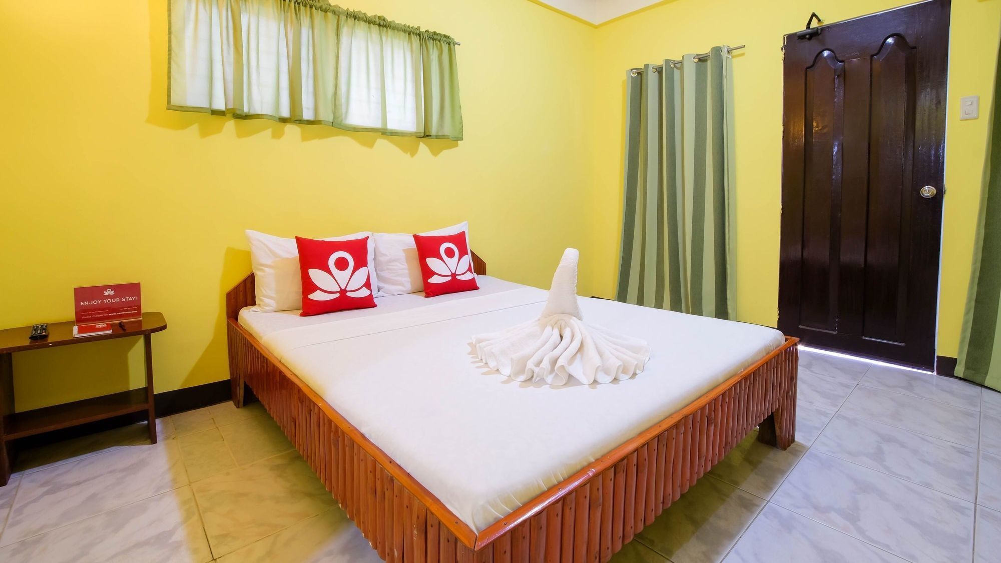 Zen Rooms White Beach Пуерто Галера Екстериор снимка
