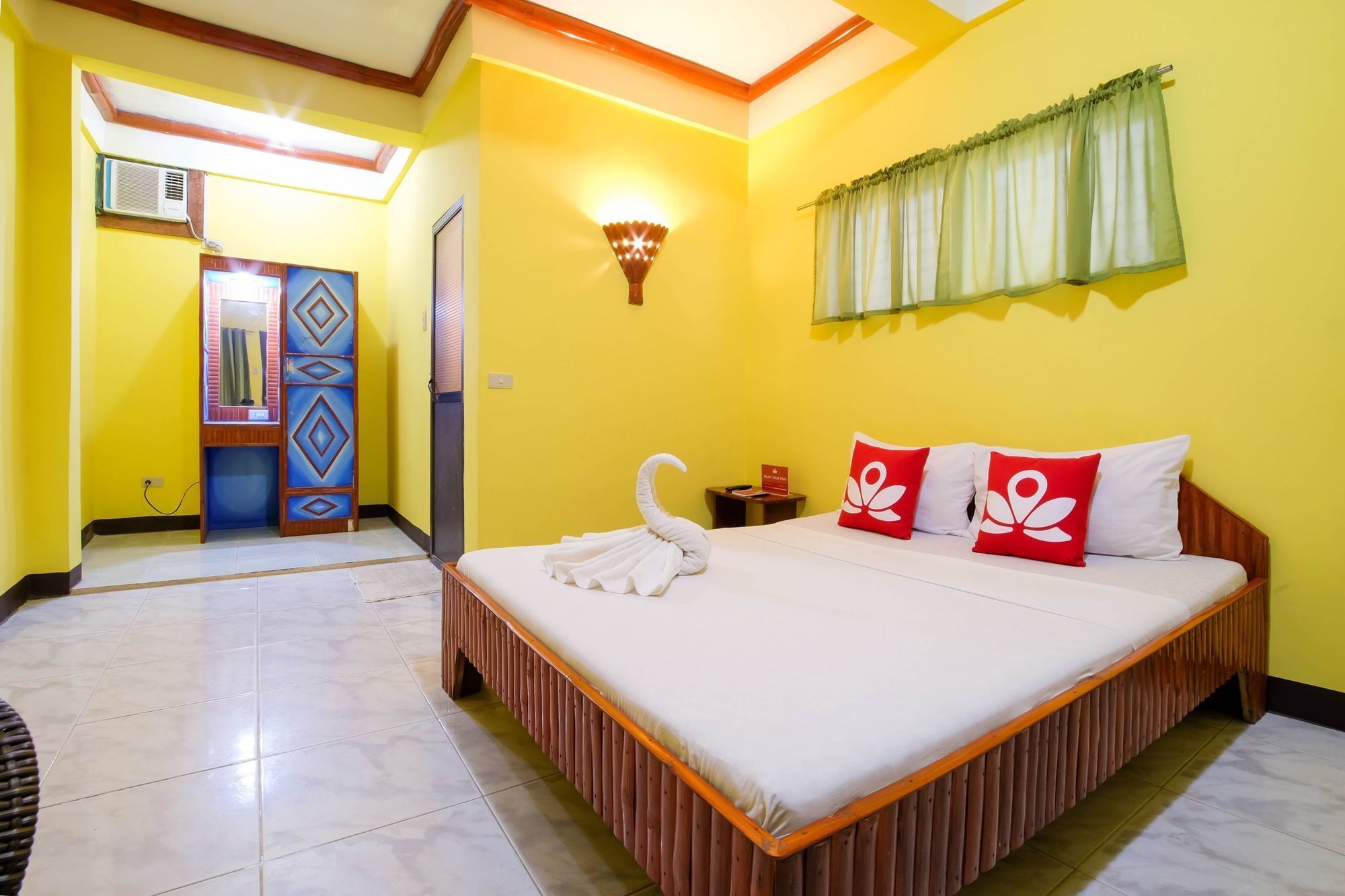 Zen Rooms White Beach Пуерто Галера Екстериор снимка