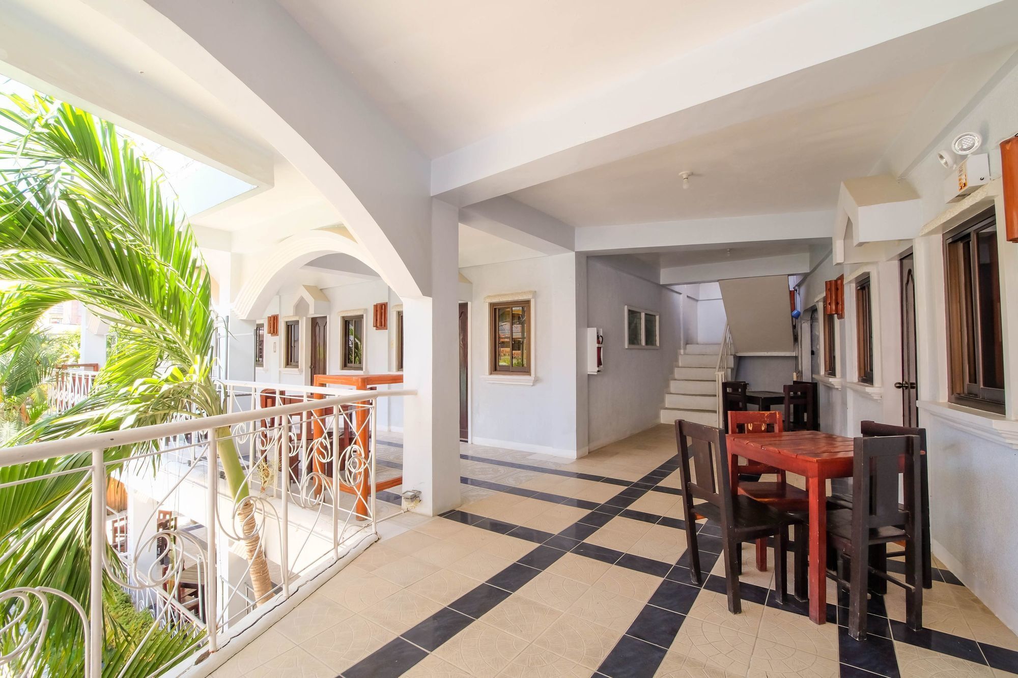Zen Rooms White Beach Пуерто Галера Екстериор снимка